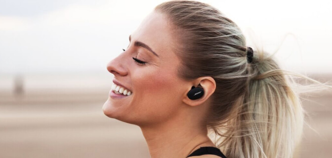 Headphones & earbuds